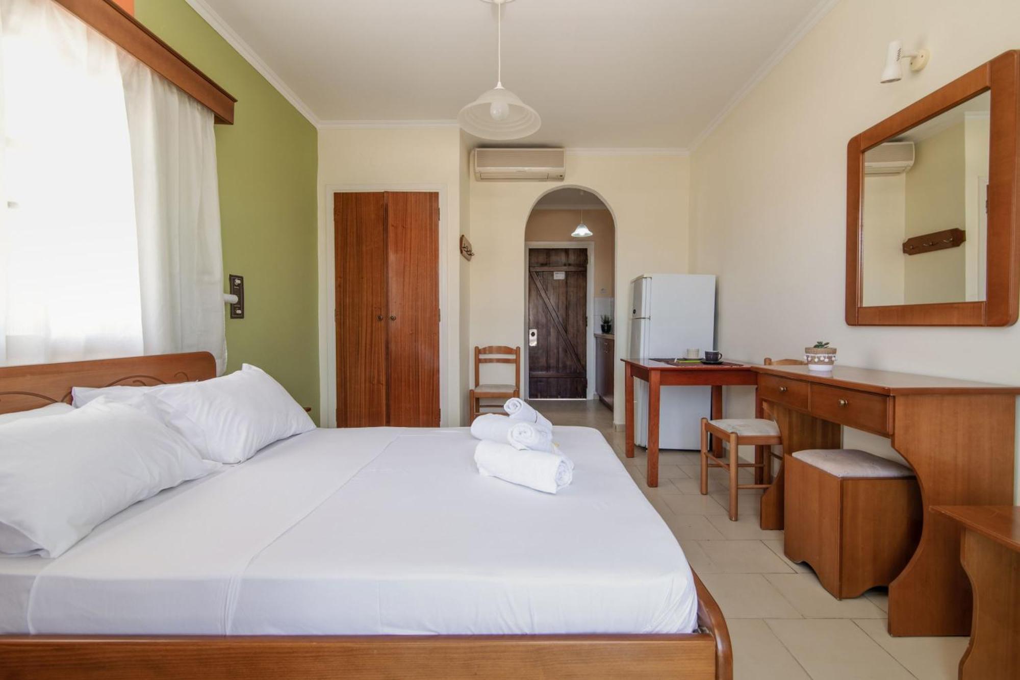 أليكيس Sunbliss Studios & Apartments الغرفة الصورة